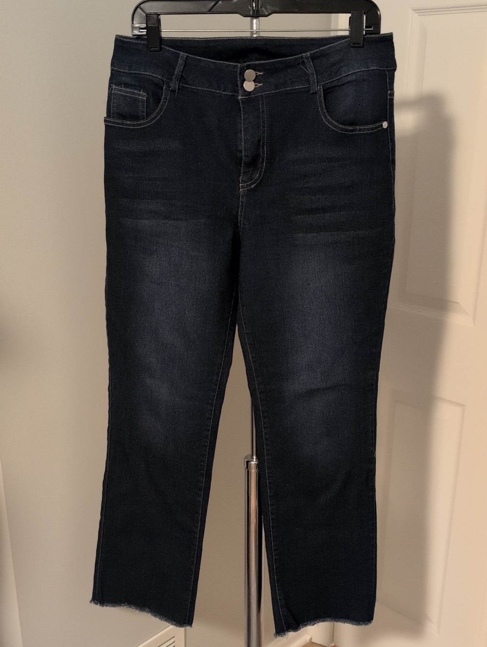 Source Unknown Dark Blue Cropped Women's Jeans - Slim Ankle